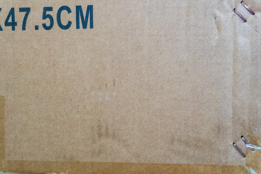 Etiketli taşıma kutuları ve etiketleme