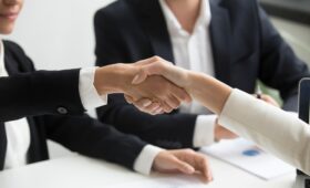 Nakliyat Firmalarıyla Doğru Teklifi Almak İçin Sözleşme Maddelerini Anlama ve Müzakere Etme