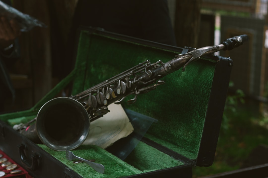 Profesyonel enstrümanlar için özel kutulara yerleşen koruyucu ambalajlar ve sabitleme çözümleri